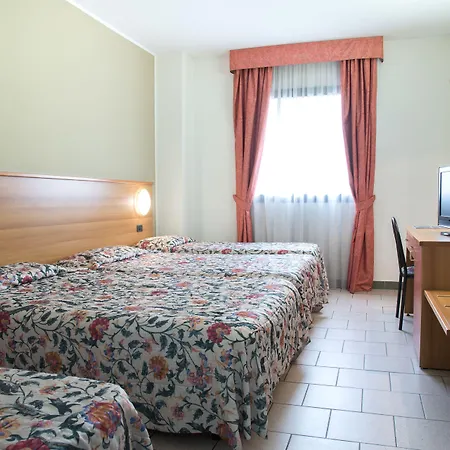 Hotel Hotelto 3*