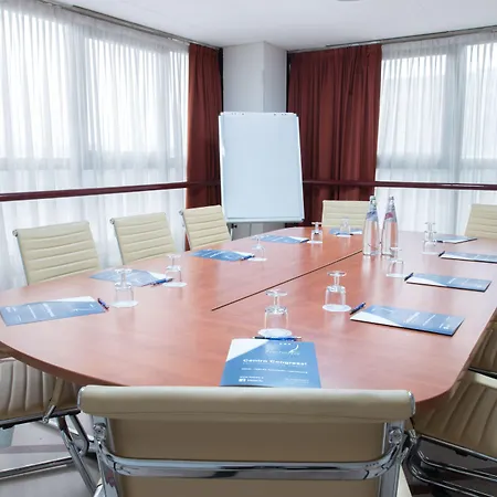 Отель Hotelto 3*