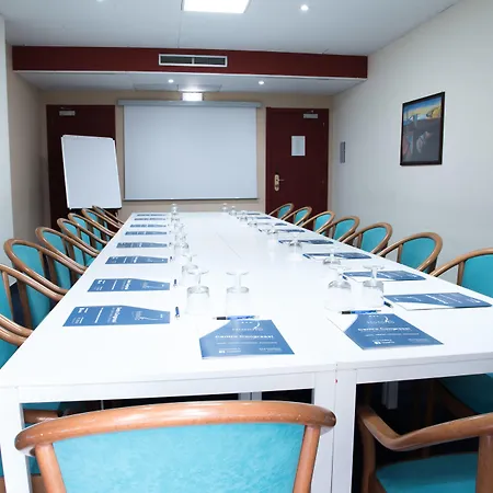 Отель Hotelto 3*