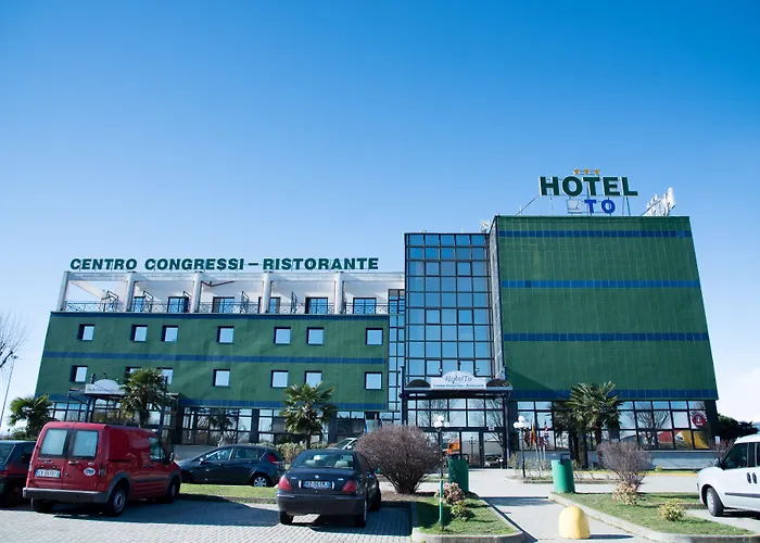 Otel Hotelto 3*