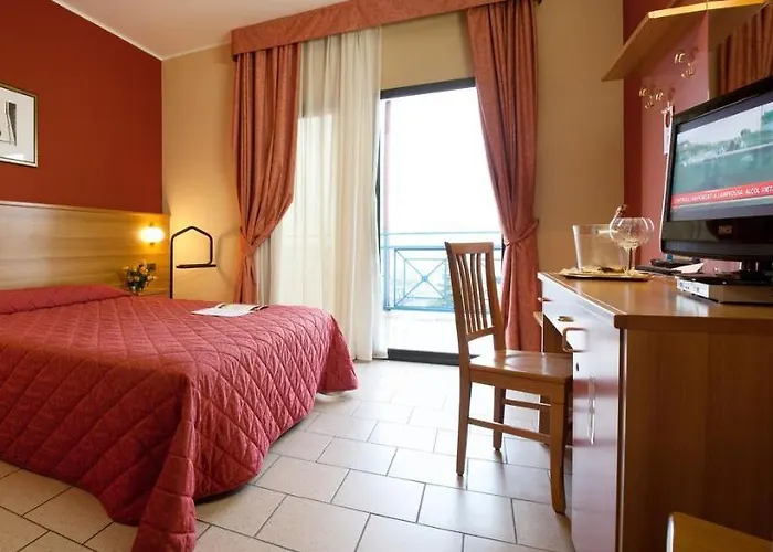 Hotelto 3*